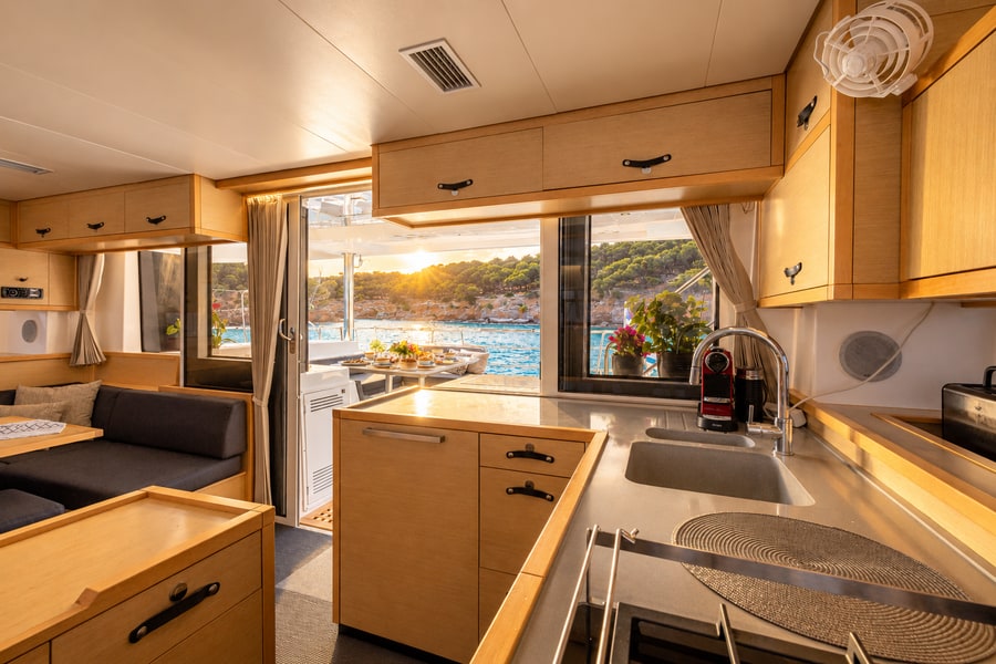 Queen of Diamonds - 52 ft crewed catamaran