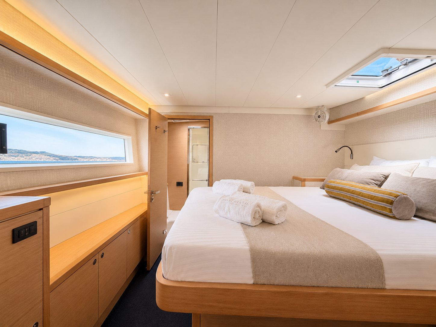 Royal Hearts - 52 ft crewed catamaran