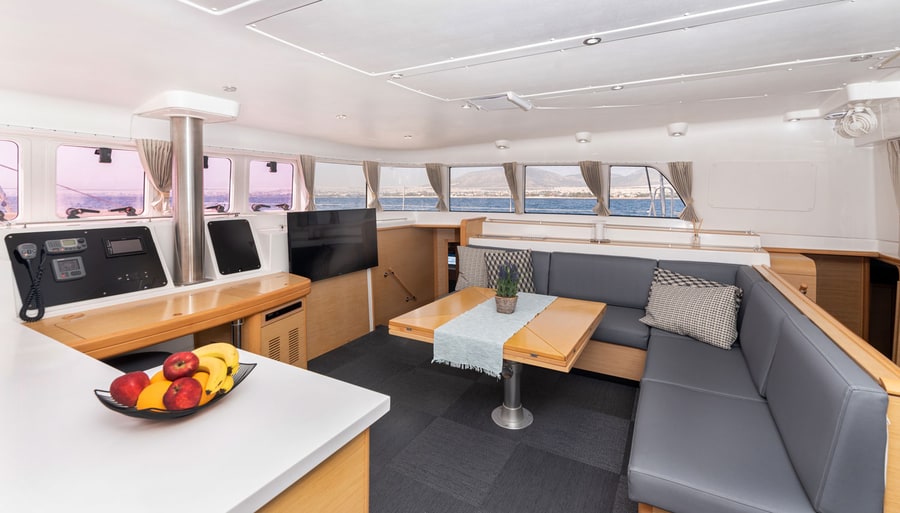 The Full House - 50 ft crewed catamaran