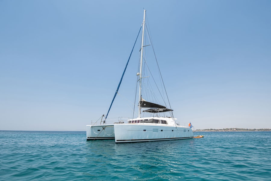 The Full House - 50 ft crewed catamaran